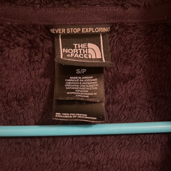 The North Face Osito Jacket Dark Purple Fuzzy Fleece Zip Up Women’s Small - Picture 3 of 3